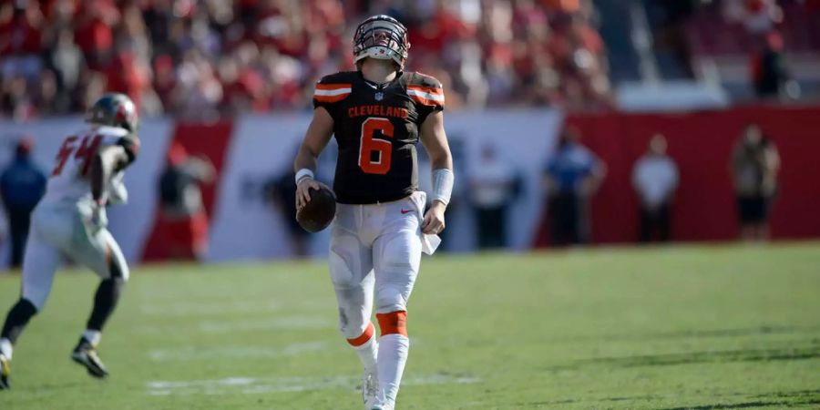 Eins muss man den Cleveland Browns lassen: In dieser Saison sind ihre Partien spannend bis zum Schluss. Im siebten Spiel geht es für sie bereits zum vierten Mal in die Overtime. Nach dem sich die Browns nach einer schlechten ersten Hälfte gegen die Tampa Bay Buccaneers zurückkämpfen, unterläuft Jabrill Peppers in der OT der entscheidende Fumble bei einem Punt-Return. Danach schiesst sie der gegnerische Kicker mit einem Field Goal aus 59 Yards ins Elend (26:23)