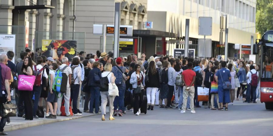 Pendler-Chaos am Bahnhof Winterthur am Freitag, 15. Juni 2018.