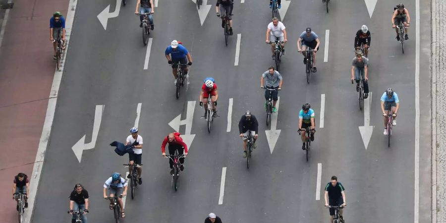 Kriegen in Zukunft mehr Platz: Fahrradfahrer in Berlin.