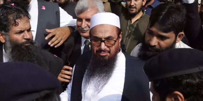 Hafiz Saeed wird unter anderem für das Massaker in Mumbai von 2008 verantwortlich gemacht. Hafiz Saeed wird unter anderem für das Massaker in Mumbai von 2008 verantwortlich gemacht.