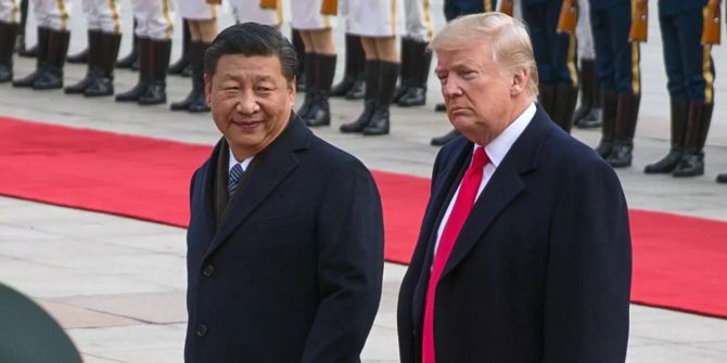 Xi Jinping (l) und Donald Trump.