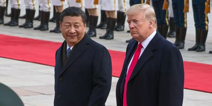 Xi Jinping (l) und Donald Trump in Peking. Xi Jinping (l) und Donald Trump.