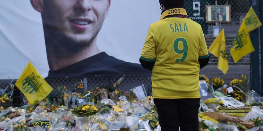 Am Freitag bestätigte die Polizei den Tod von Emiliano Sala. Fans des FC Nantes trauern um den argentinischen Fussballer