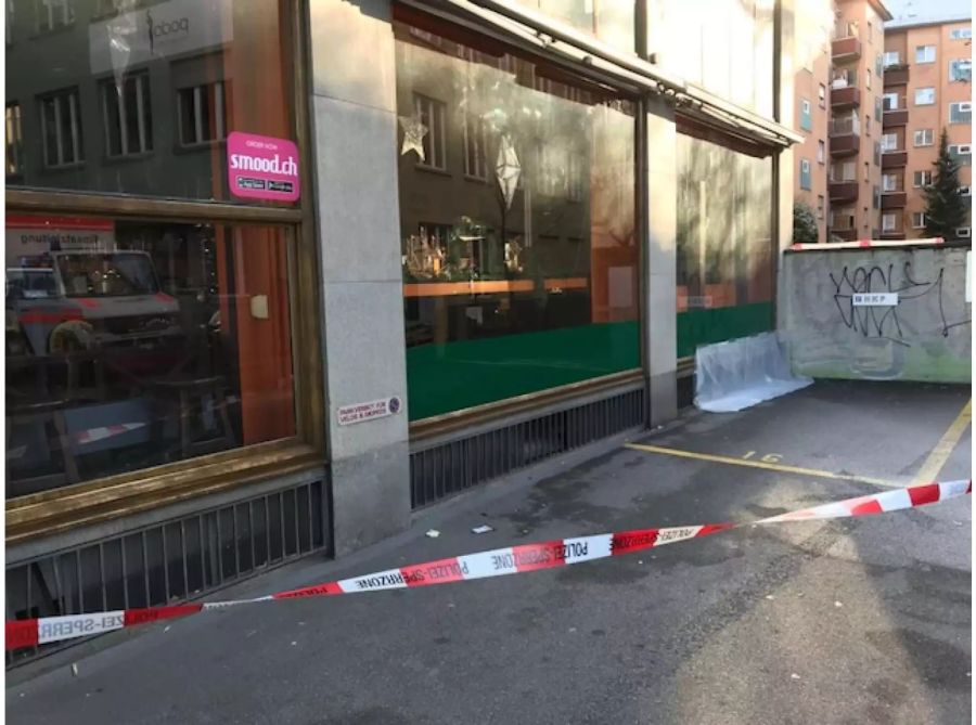 Die Brandstelle in Zürich Wiedikon.