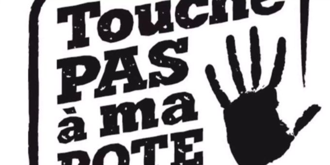 Historischer Hintergrund: Der Slogan stammt ursprünglich von der SOS Racisme, die damit 1985 eine Kampagne gegen Rassismus führte. Historischer Hintergrund: Der Slogan stammt ursprünglich von der SOS Racisme, die damit 1985 eine Kampagne gegen Rassismus führte.