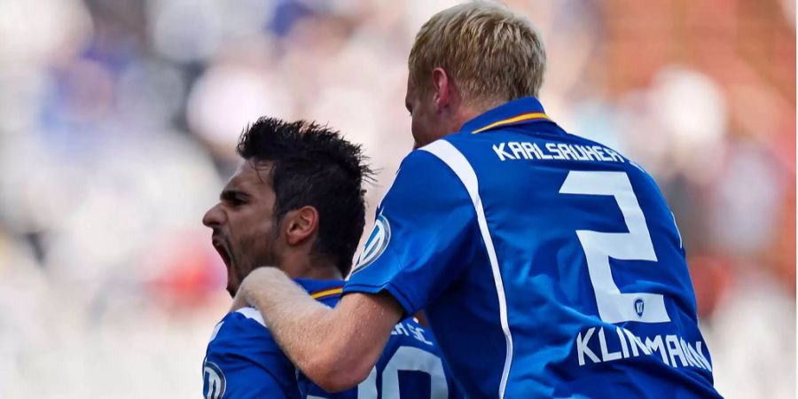 Karlsruher SC: Die Badener hielten sich zunächst nur fünf Jahre in der Bundesliga. Jahre als Fahrstuhlmannschaft folgten. Eine erfolgreiche Ära erlebte der KSC von 1986 bis 1998 mit Trainer Winfried Schäfer. Im Playoff soll die Rückkehr in Liga 2 gelingen.
