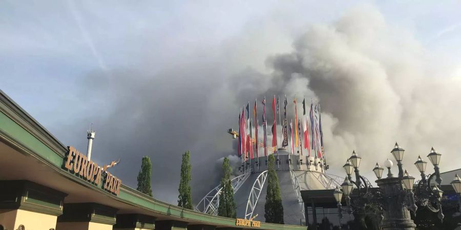 Grossbrand im Europapark Rust (D) am 26. Mai.