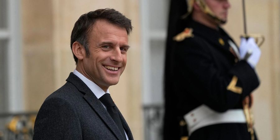 Emmanuel Macron, Präsident von Frankreich, zeigt sich gerne sportlich. Sendet er mit seinem neusten Foto sogar eine Botschaft?