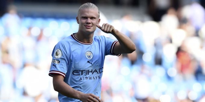 Erling Haaland ist in Manchester Fans vom Rivalen-Club United über den Weg gelaufen. Erling Haaland