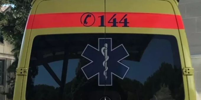 Mann nach Verkehrsunfall in kritischem Zustand.