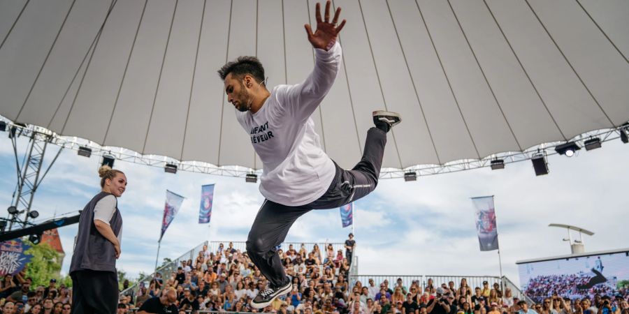 Dance-Contest