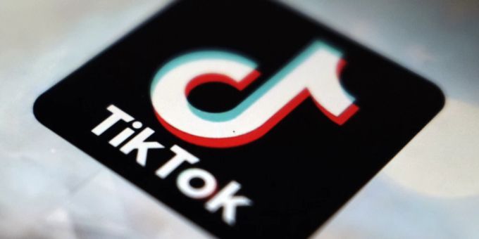 Gutes Marketing zahlt sich aus: Die TikTok-App auf einem Smartphone. tiktok marketing