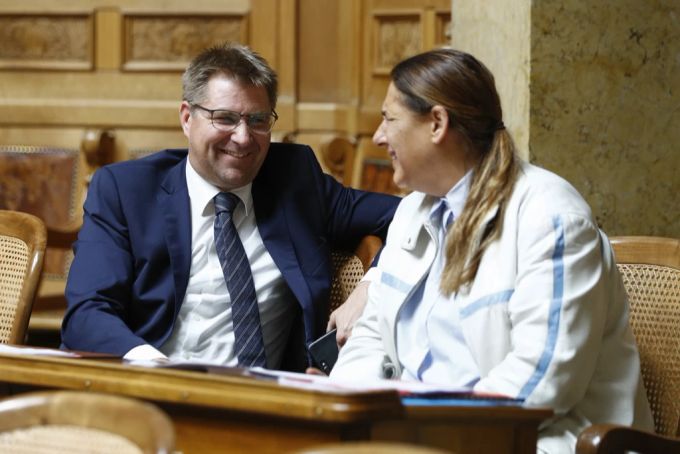 Nicht im Traum ein Duo, aber beides Kolumnisten: Toni Brunner (links, politisch rechts) und Jacqueline Badran (rechts, politisch links). Toni Brunner Jacqueline Badran