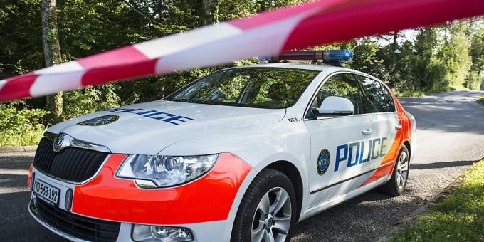 Die Kantonspolizei Waadt hat den Partner des 23-jährigen Opfers festgenommen. (Archivbild) lausanne