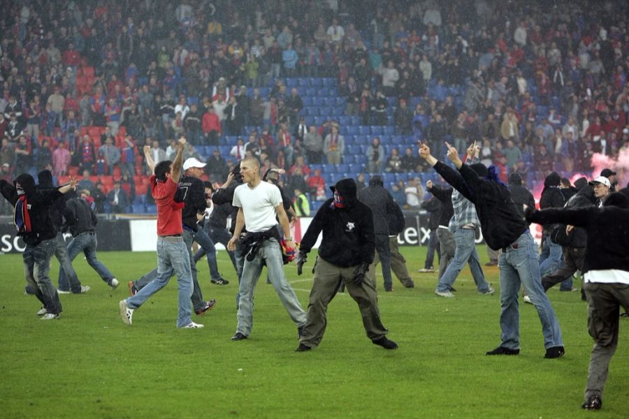 Nach Abpfiff kommt es zur «Schande von Basel».