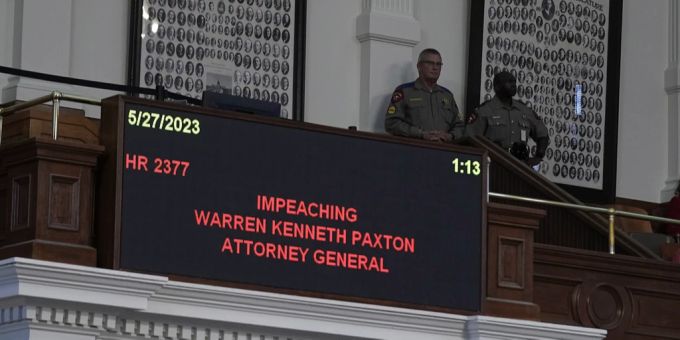 Abgeordnete des texanischen Repräsentantenhauses stimmen für ein Amtsenthebungsverfahren gegen den Justizminister Ken Paxton. warren kenneth paxton