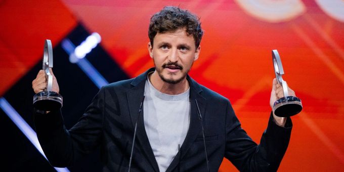 Tommi Schmitt wurde mit seinem Podcast berühmt. Tommi Schmitt wurde mit seinem Podcast berühmt.