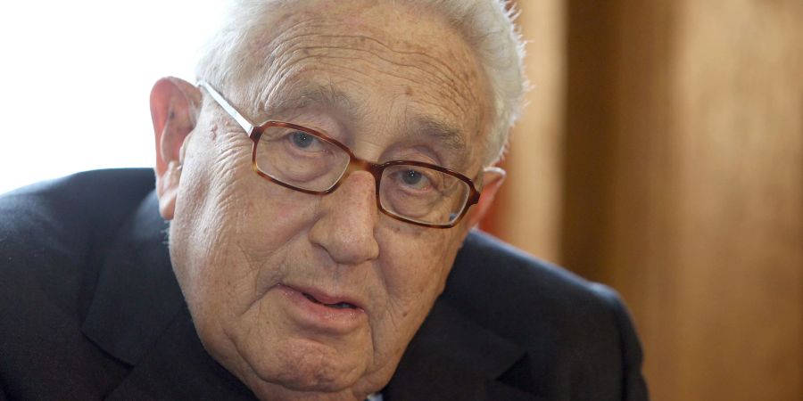 Spricht sich dafür aus, dass die Ukraine nach Kriegsende ins westliche Militärbündnis aufgenommen wird: Henry Kissinger (Archivbild).