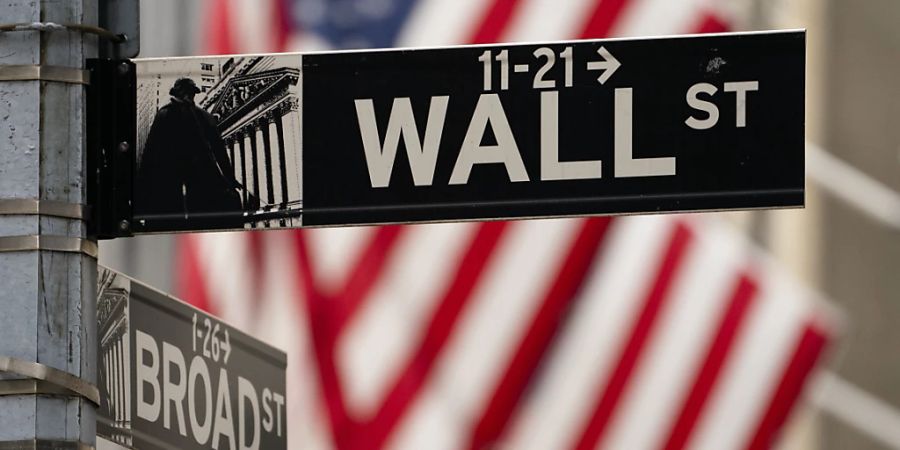 Die Euphorie an den US-Börsen über das Ende des Schuldenstreits ist am Montag der Normalität gewichen. Das drückte auch den Leitzins Dow Jones Industrial. (Symbolbild)