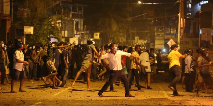 Wegen Protesten - Sri Lanka blockiert Online-Netzwerke