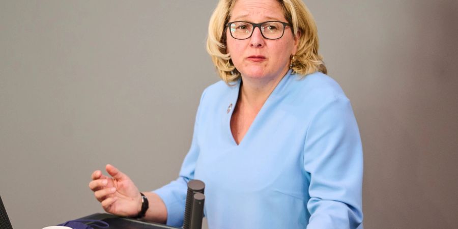 Svenja Schulze (SPD), Bundesministerin für wirtschaftliche Zusammenarbeit und Entwicklung: «Arbeiten hart an unserem Ziel, 70 Prozent der Bevölkerung in allen Ländern zu impfen».