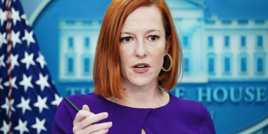 Sprecherin Psaki vor Journalisten im Weissen Haus