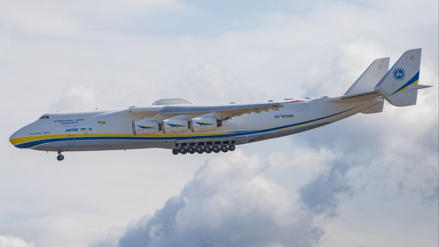 Antonow An-225