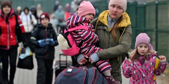 Ukrainische Flüchtlinge an polnischer Grenze Ukrainische Flüchtlinge an polnischer Grenze