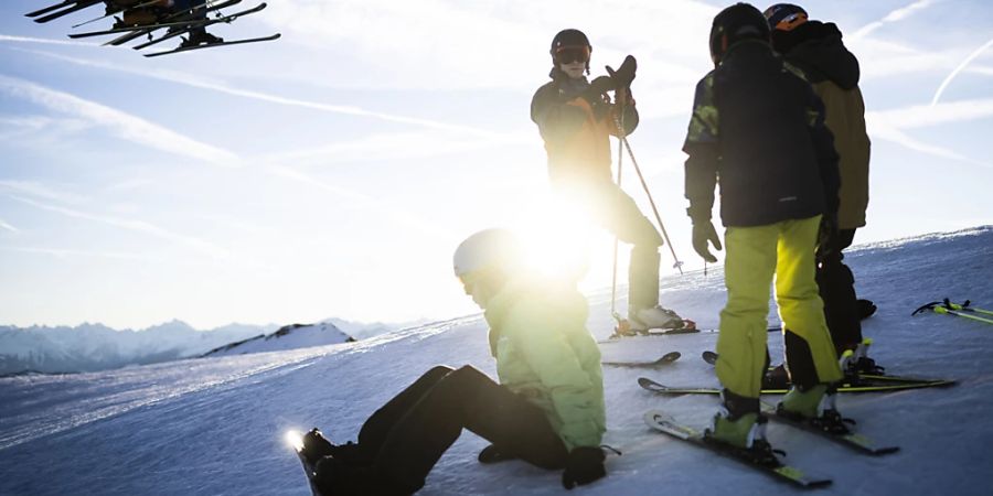 Blauer Himmel und weisser Schnee bescheren den Wintersportgebieten eine erfreuliche Saison 2021/2022.