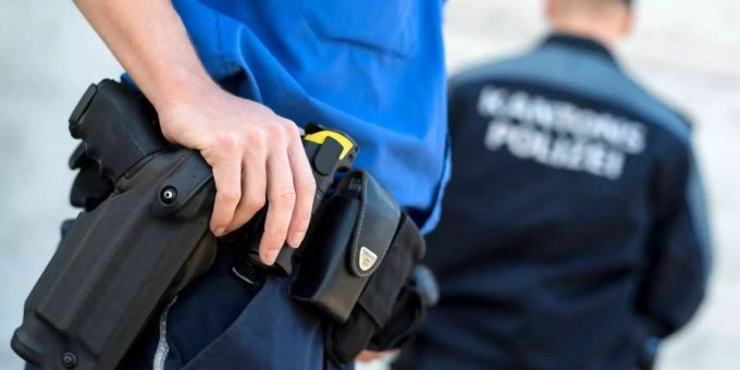 Polizisten. (Symbolbild) polizei