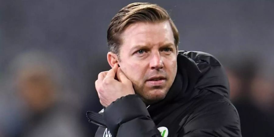 Wolfsburgs Trainer Florian Kohfeldt wünscht sich einen Sieg gegen Hertha. Foto: Tobias Hase/dpa