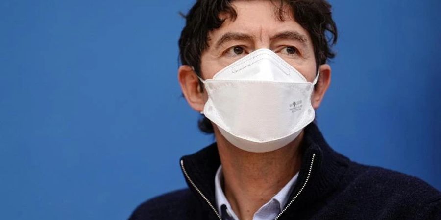 Virologe Christian Drosten hält eine Durchseuchung zum jetzigen Zeitpunkt für gefährlich. Foto: Kay Nietfeld/dpa