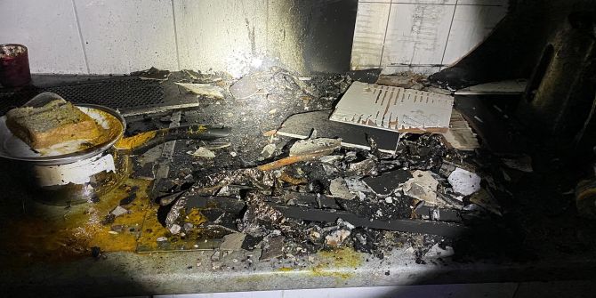 Binningen BL: Küchenbrand erfordert Feuerwehreinsatz