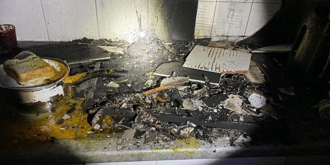 Binningen BL: Küchenbrand erfordert Feuerwehreinsatz Binningen BL: Küchenbrand erfordert Feuerwehreinsatz