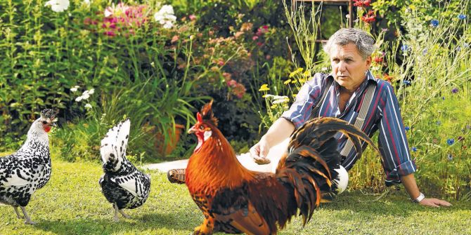 Volker Ranisch steht in der Taamühle auf der Bühne