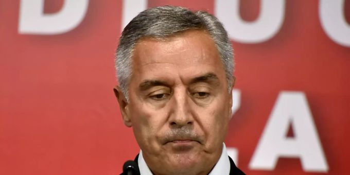 Milo Djukanovic, Ex-Präsident von Montenegro, in der Parteizentrale in Podgorica. Foto: Risto Bozovic/AP/dpa Milo Djukanovic Ex-Präsident Montenegro