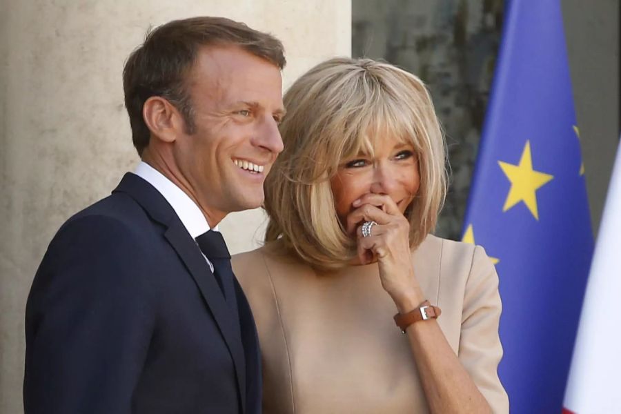 Emmanuel Brigitte Macron