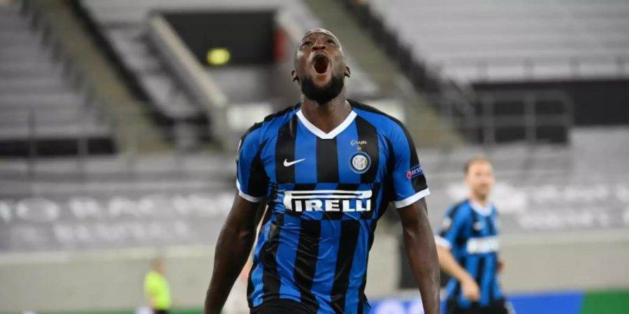 Inter Mailands Stürmer Romelu Lukaku schreit seine Freude hinaus. Foto: Federico Gambarini/dpa