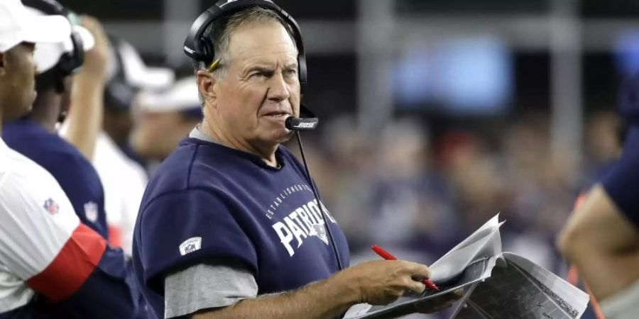 Bill Belichick ist der Cheftrainer der New England Patriots. Foto: Elise Amendola/AP/dpa