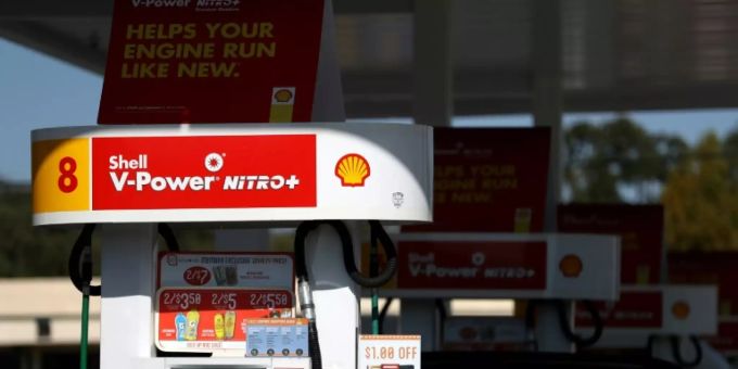 Shell-Logo an Tankstelle in Kalifornien: US-Klimaforscher haben die freigesetzten Treibhausgas-Emissionen der grossen Konzerne wie Shell erforscht. studie