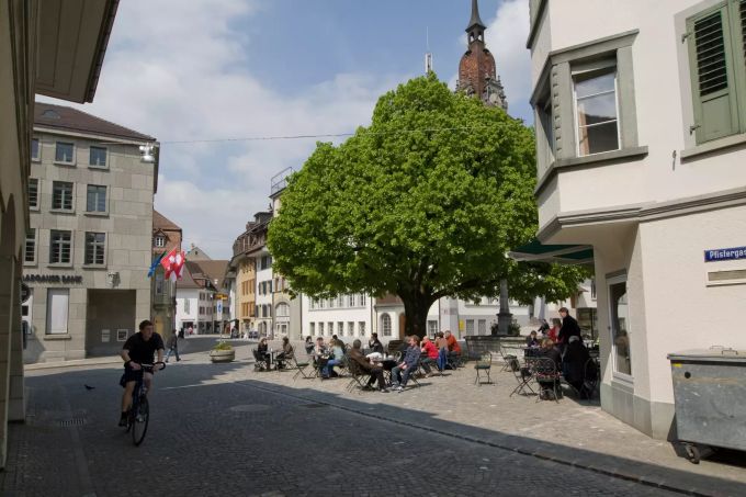 Flanieren in der Altstadt, Pfistergasse. Hottiger Zofingen Stadtammann