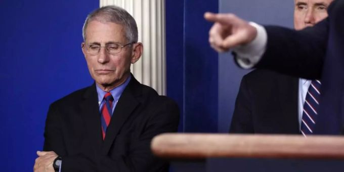 Anthony Fauci warnt die Amerikaner vor einer Verschlechterung der Coronavirus Lage. anthony Fauci
