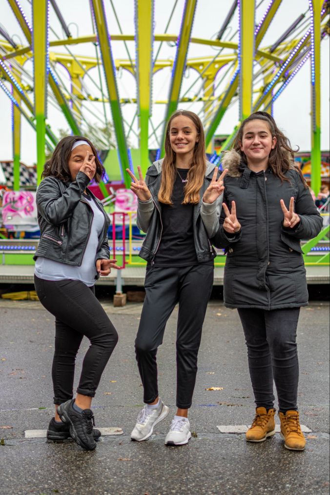 (v.l.): Perri Issa, Emily Cotrone und Elina Hajdini.