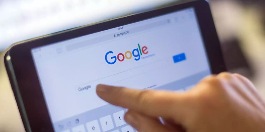 Nicht ausreichend informiert: Persönliche Informationen von Google-Konten sollen mit Informationen über Aktivitäten der Nutzer auf Nicht-Google-Webseiten kombiniert worden sein.