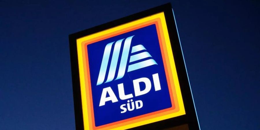 Bei Aldi Süd und bei Lidl wurden mutmasslich mit Metallteilen verunreinigte Pizzateig-Produkte verkauft. Foto: Sebastian Gollnow/dpa