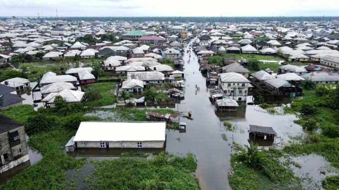 In Nigeria kommt es aktuell zu schweren Überflutungen. nigeria Überlfutungen