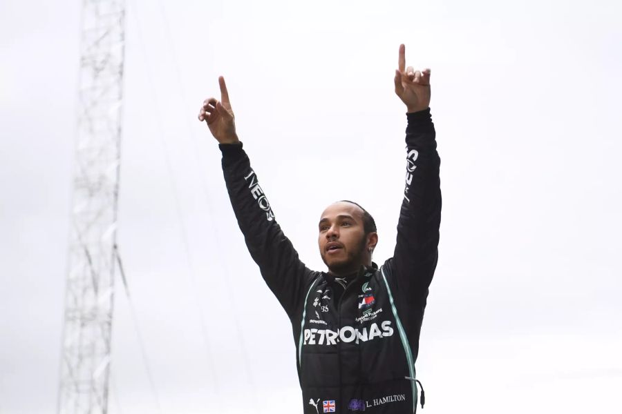 Lewis Hamilton nach seinem Sieg beim Grossen Preis der Türkei.