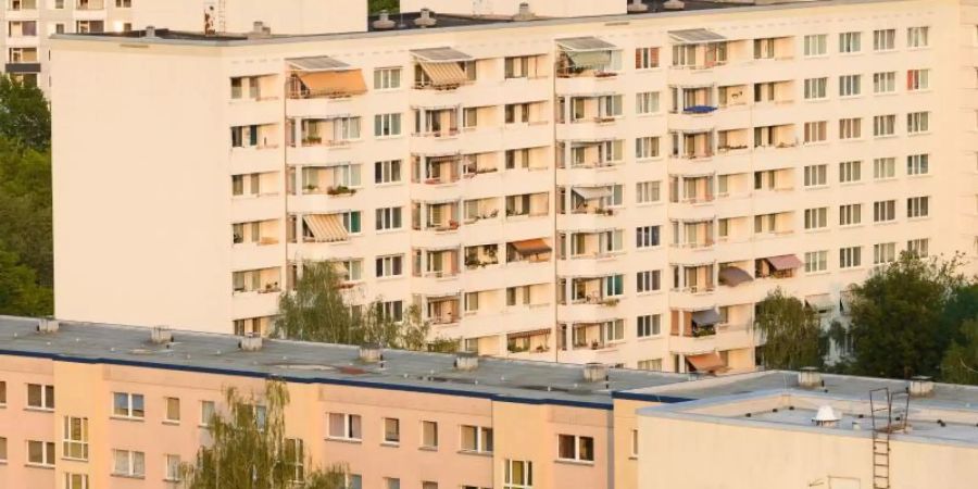 Wohnhäuser im Dresdner Stadtteil Prohlis. Foto: Sebastian Kahnert/dpa-Zentralbild/dpa