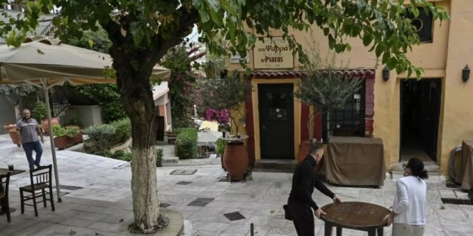 Restaurantbesitzer bereiten sich auf den Lockdown vor Restaurantbesitzer bereiten sich auf den Lockdown vor