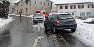 Kollision zwischen zwei Autos
